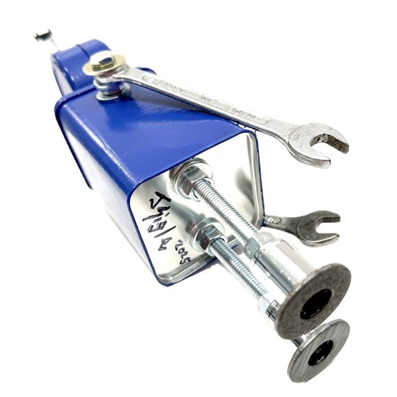 CERULEAN, a found objects robot sculpture - Picture 5 of 6